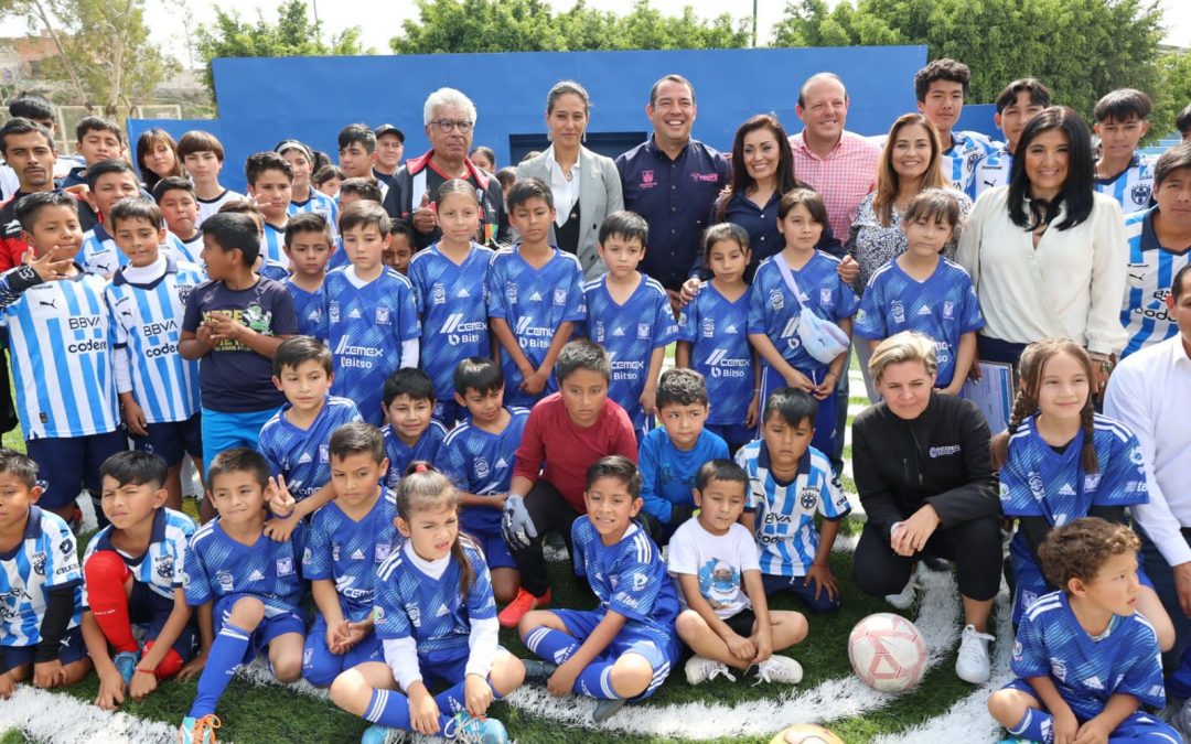 Renuevan espacios deportivos en San Juan del Río