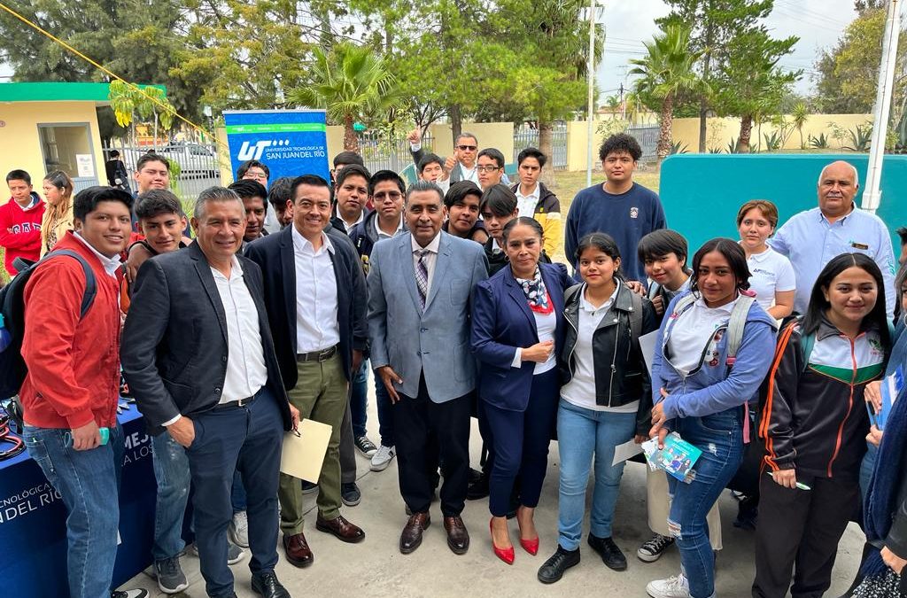 Impulsa CECyTEQ continuidad de estudios y permanencia escolar