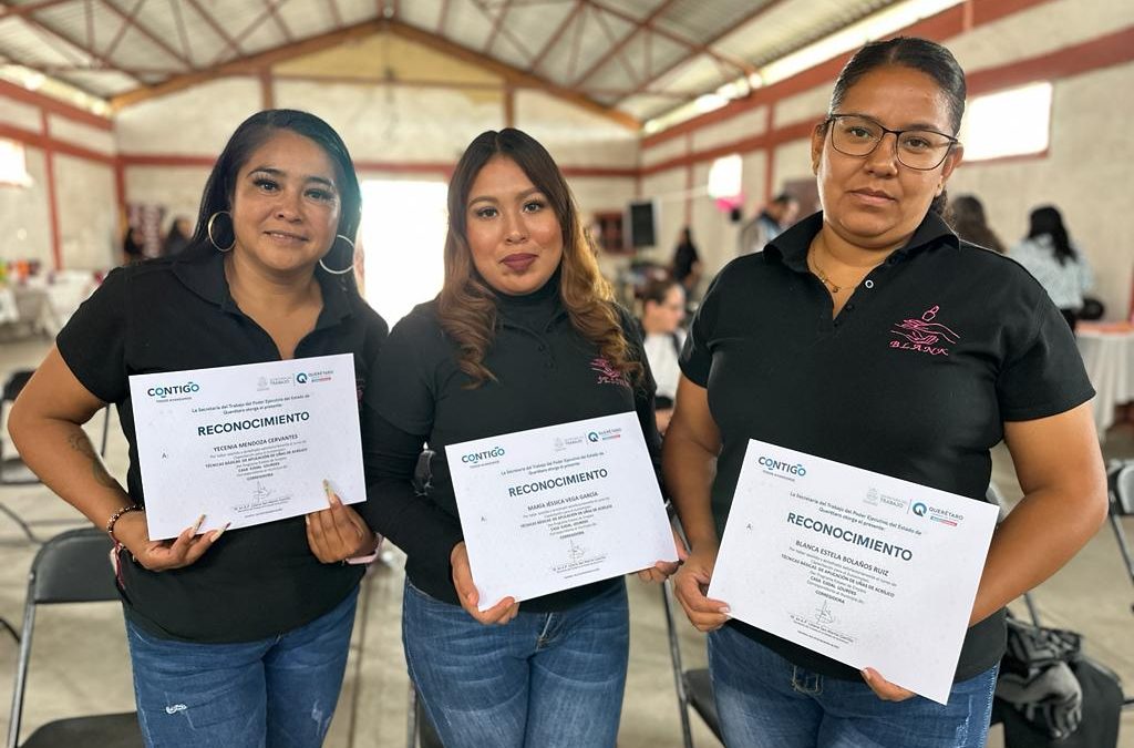 Mujeres de Corregidora reciben capacitación para el autoempleo