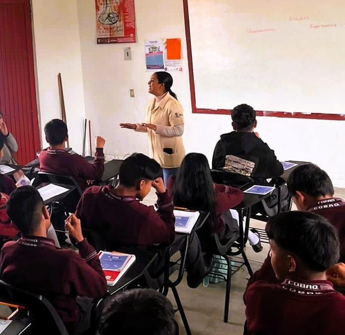 Previene adicciones SESA en COBAQ de Amealco