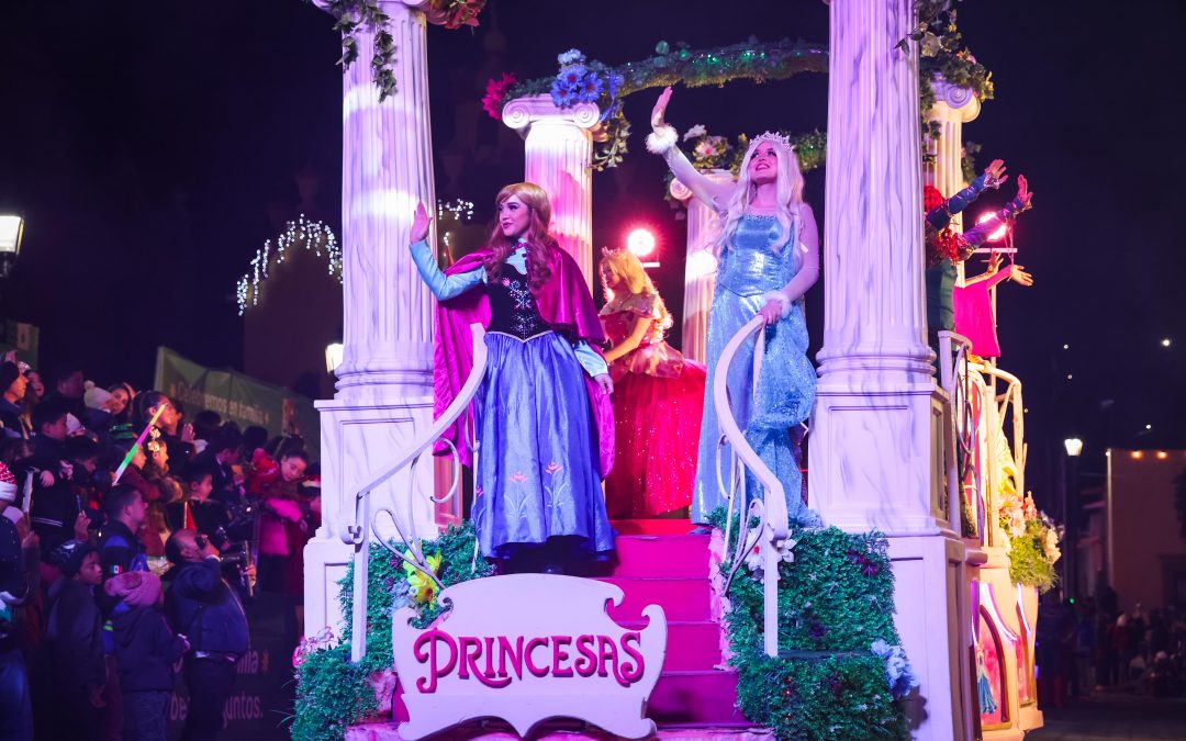 Llega el Desfile de la Alegría a Cadereyta
