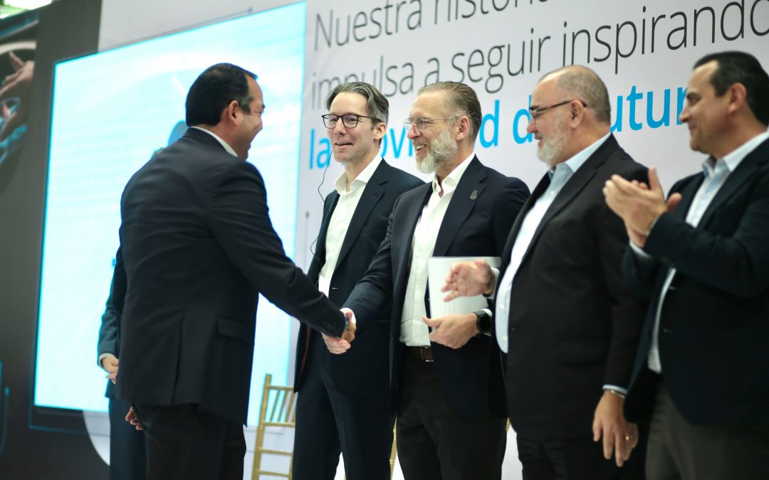 Encabeza titular de SEDESU 40 aniversario de Forvia