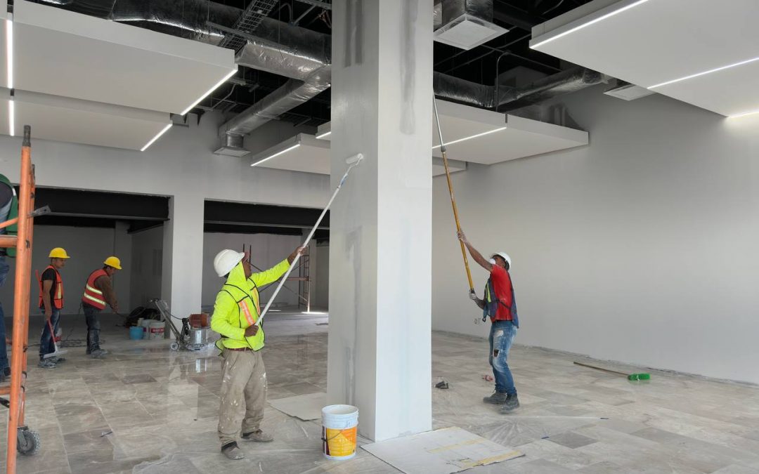 Supervisa titular de SDUOP modernización del AIQ