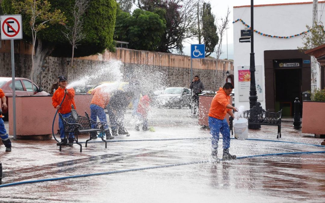 Ciudadanía y Municipio llevan jornada de “Mi Querétaro Lindo” en el Centro Histórico