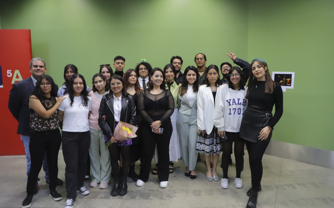 Presentan estudiantes UAQ exposición gráfica «CREADORXS: encuentro de diseño»