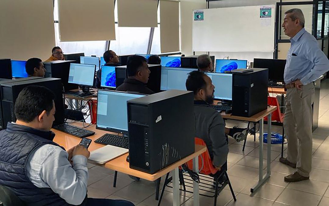 Docentes de la UTSJR son capacitados por Festo Pneumatics