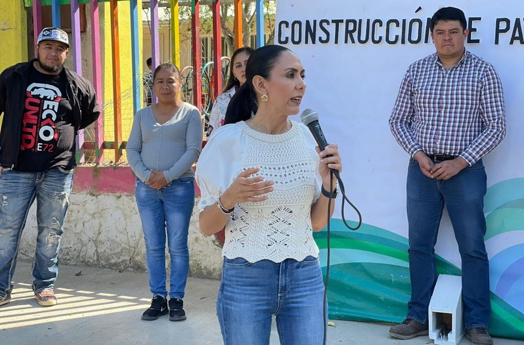 Selene Salazar gestiona obra de 2.5 MDP para calle principal en San José Carrizal, San Joaquín, Qro.