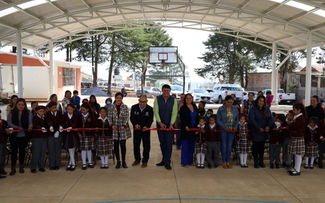 Invierte IFEQ en infraestructura educativa en San Joaquín