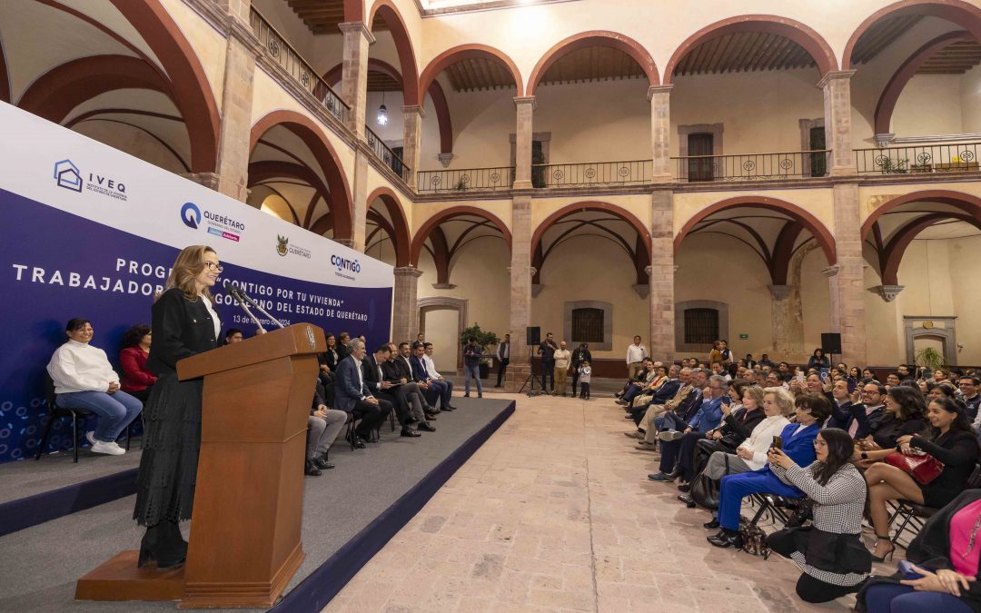 Mauricio Kuri encabeza entrega de apoyos para vivienda a trabajadores de Gobierno
