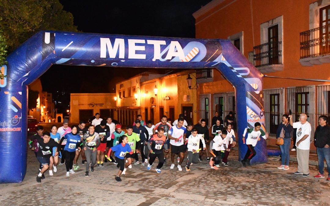 Éxito en la Competencia de Relevos en la Media Maratón de la Sierra Gorda 2024