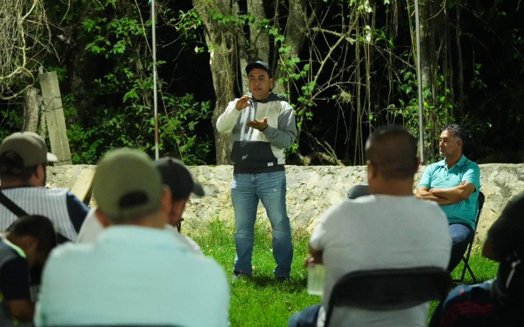 “Trabajaremos en conjunto con el gremio de taxistas”: Rubén Hernández
