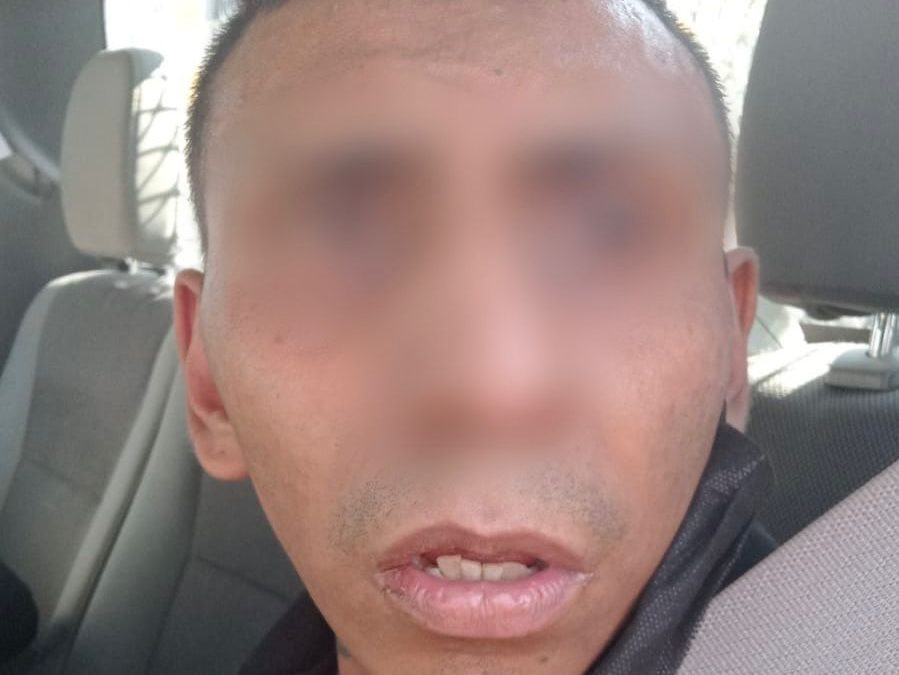 En la Reforma Agraria, dos personas detenidas a bordo de camioneta robada minutos antes