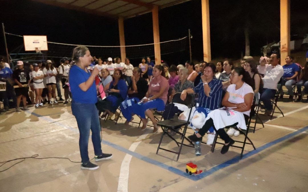 Sonia Ponce propone garantizar el agua en Buenavista.