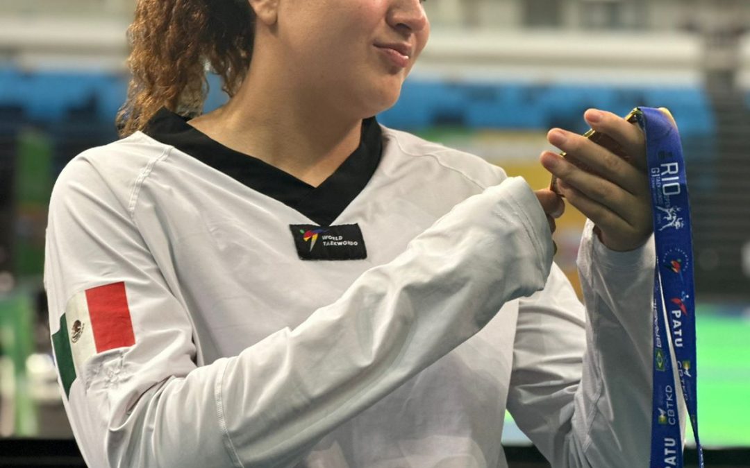 Doble medalla a taekwondoín queretana en Brasil