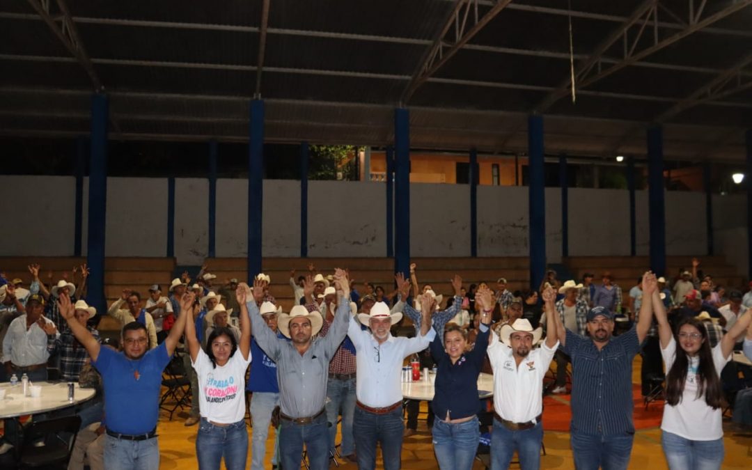 Sonia Ponce, Afianza Apoyo con Ganaderos de Agua Zarca.