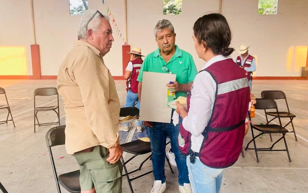 Blanca Benítez se Compromete con los Artesanos de Tilaco