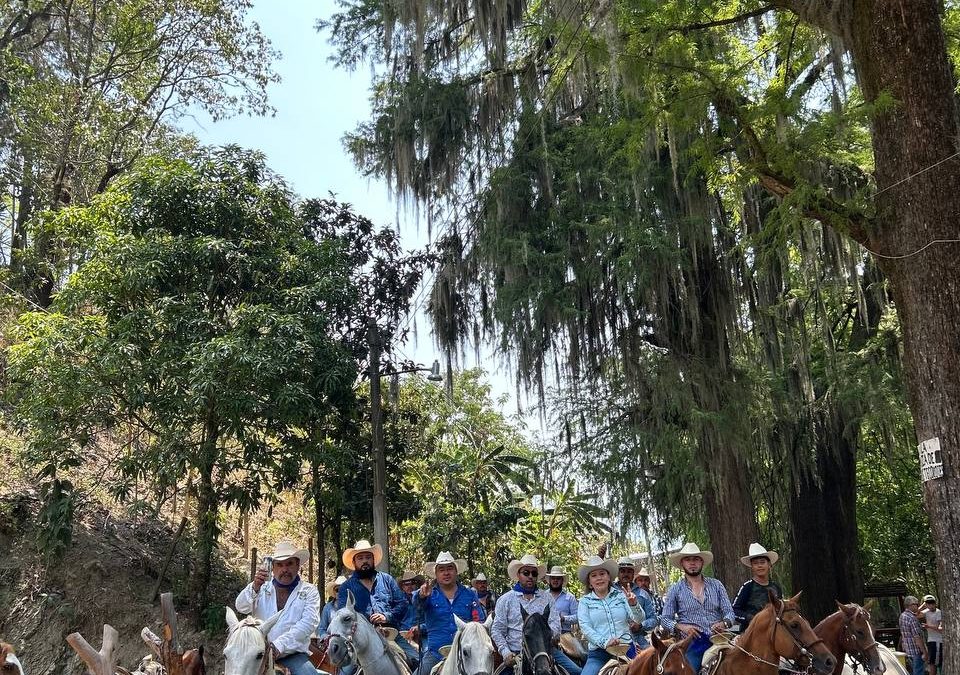 Sonia Ponce agradece la invitación a la Cabalgata Agua Zarca 2024