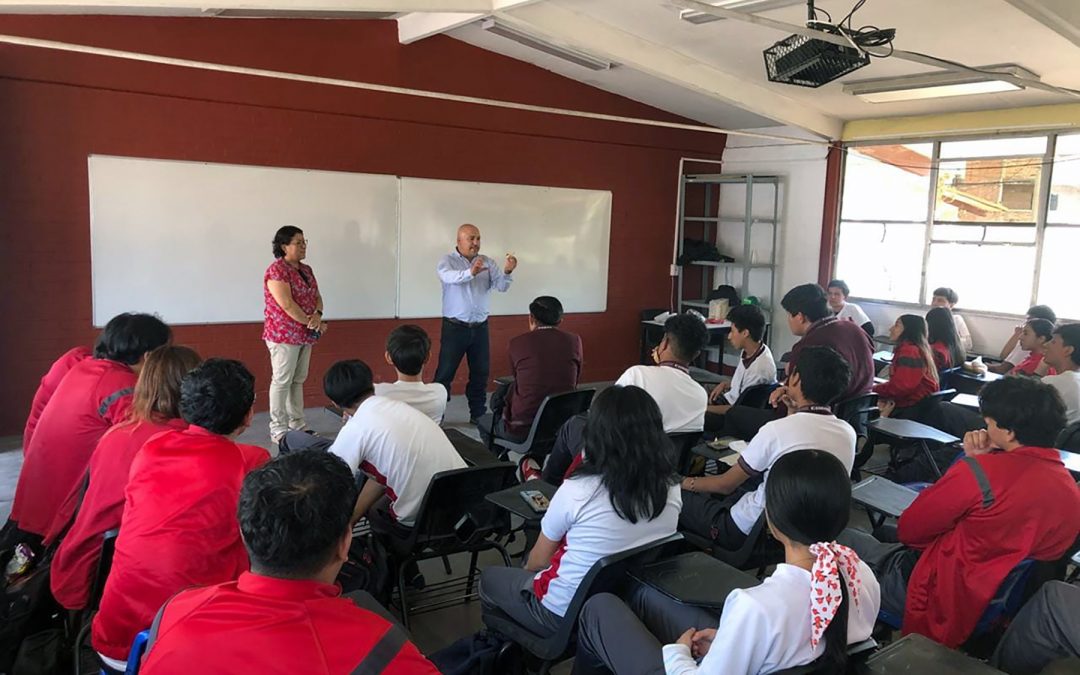 UTSJR promueve proyecto STEM entre estudiantes de COBAQ