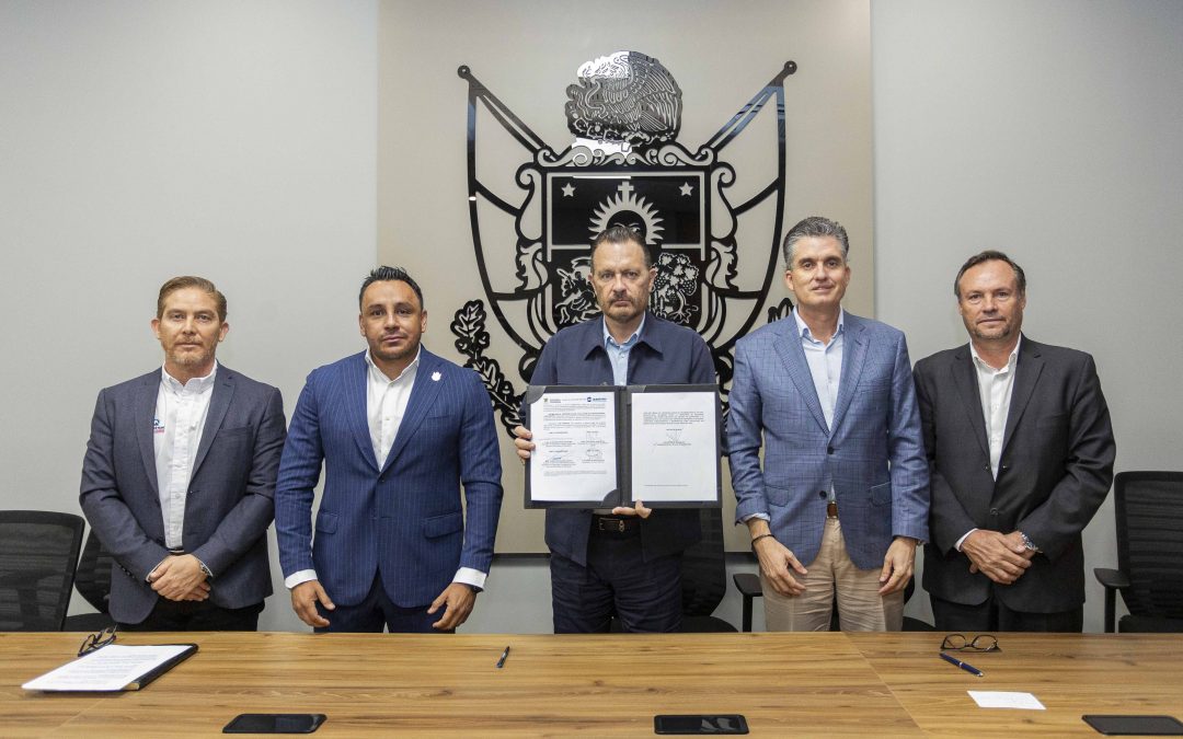 Atestigua Gobernador firma de convenio para fortalecer la seguridad y garantizar el acceso al agua en el Estado