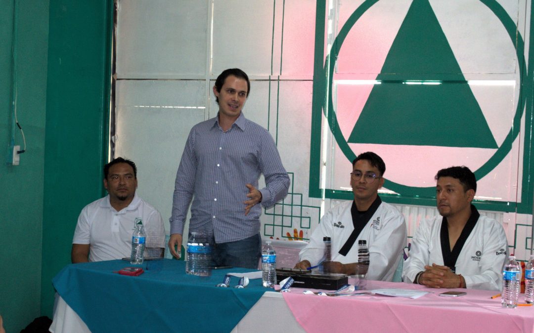 Preside SESA 13vo Examen y Entrega de Certificados de Taekwondo