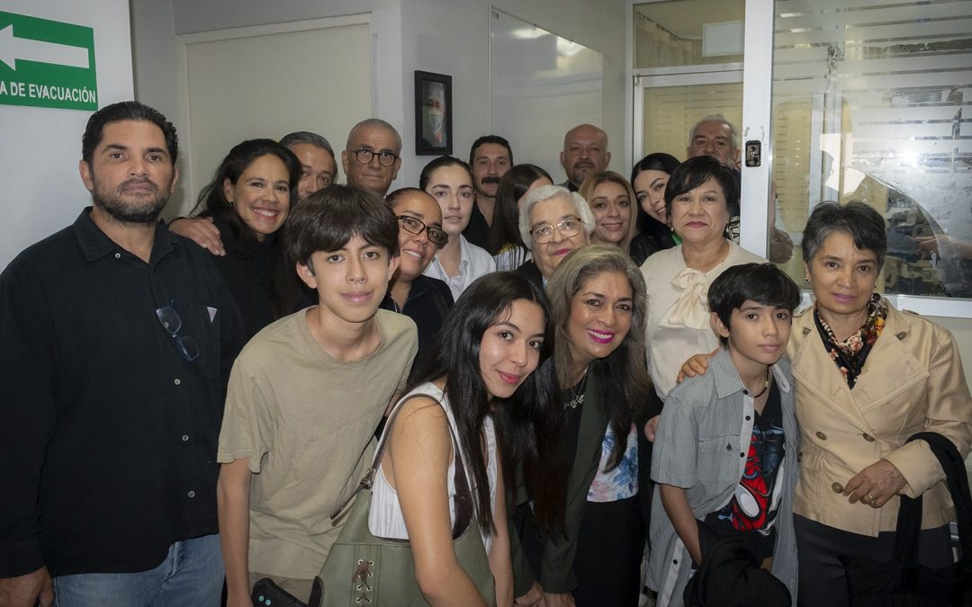 Develan placa del Área Toco Quirúrgica del Hospital de Especialidades del Niño y la Mujer