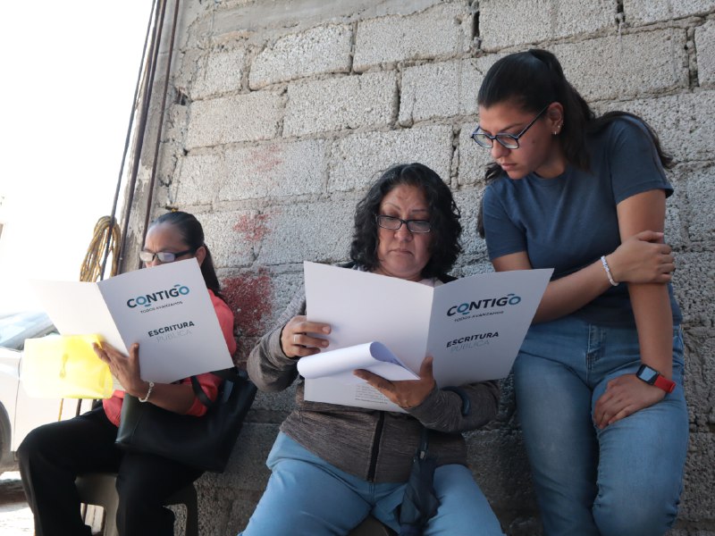 Entrega SEDESOQ 758 escrituras en el último año