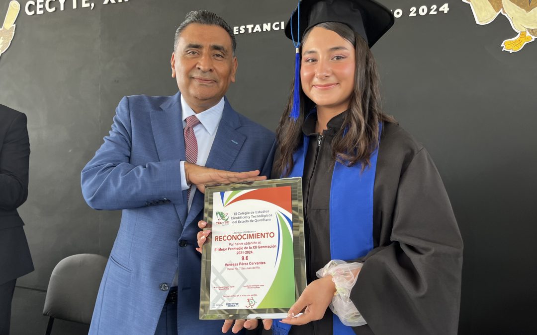 Se gradúan 441 jóvenes del CECyTEQ