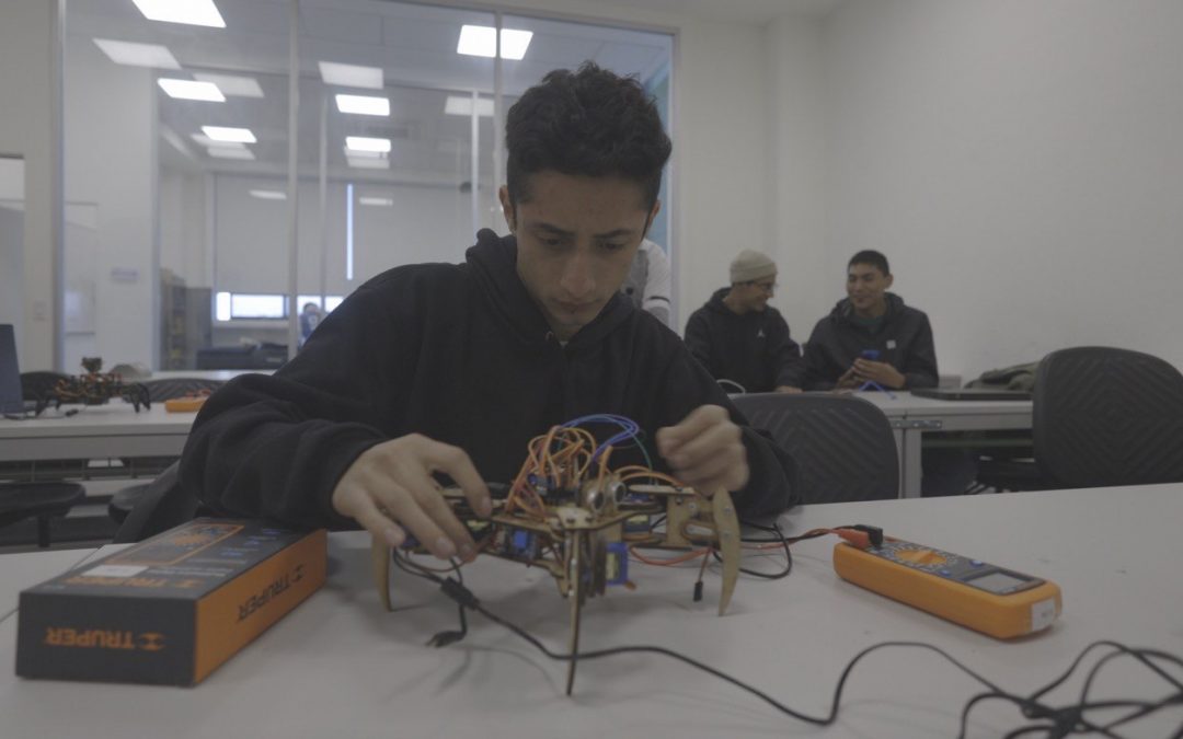 Abre la UPSRJ convocatoria de admisión para la Ingeniería en Robótica Computacional