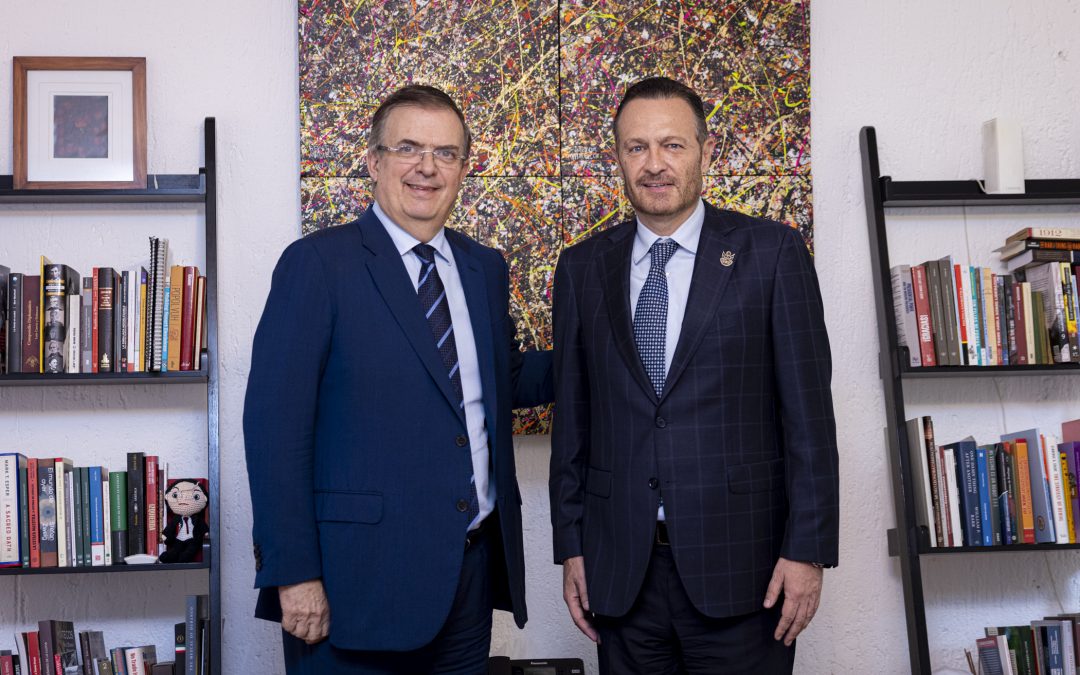 Se reúne Mauricio Kuri con Marcelo Ebrard