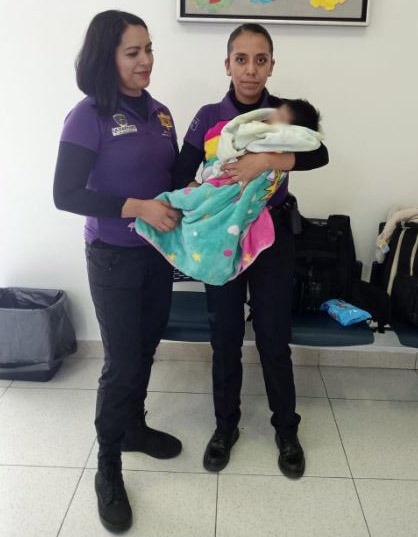 Bebé con Alerta Amber en otro estado fue entregada a las autoridades tras la intervención de policías de la SSPMQ