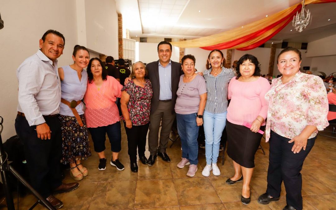 Se reúne Luis Nava con líderes comunitarios