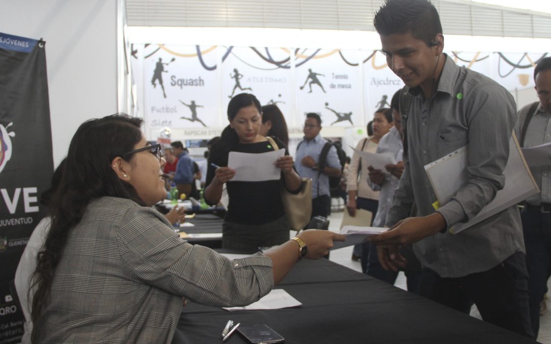 Detona UAQ espacio para la oferta laboral en San Juan del Río
