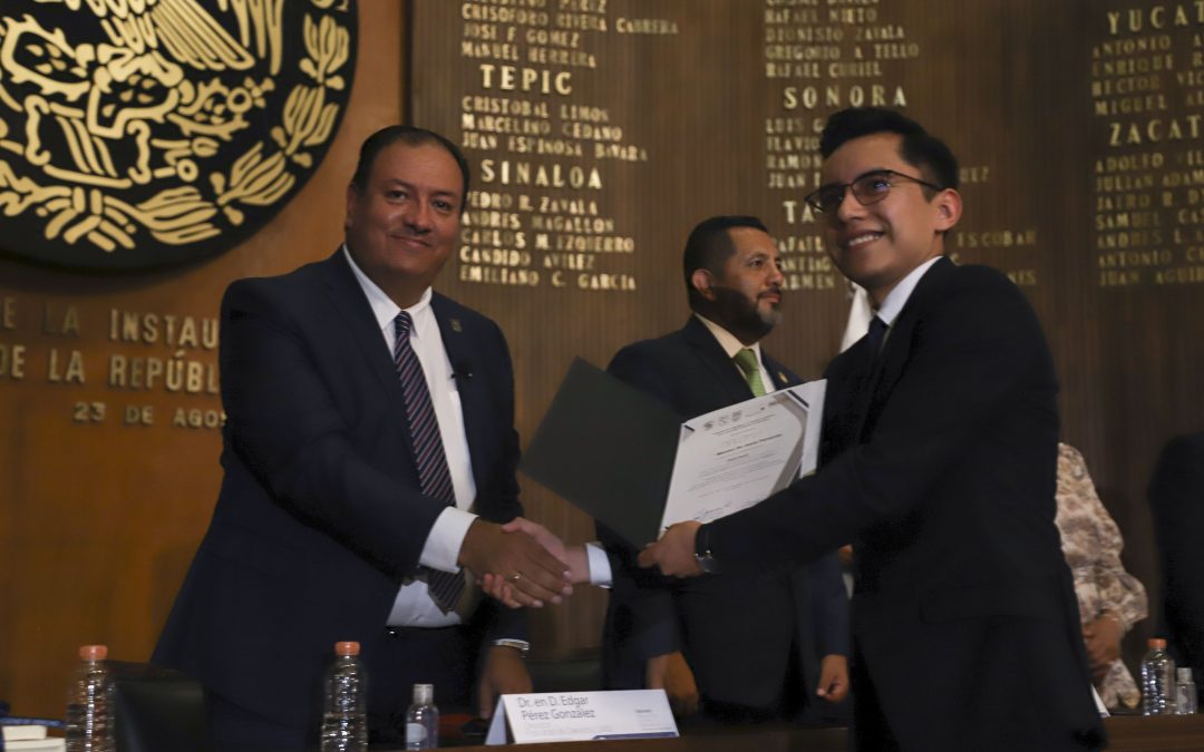 Clausuran Derecho UAQ y Senado de la República Diplomado en Evaluación de Impacto Legislativo