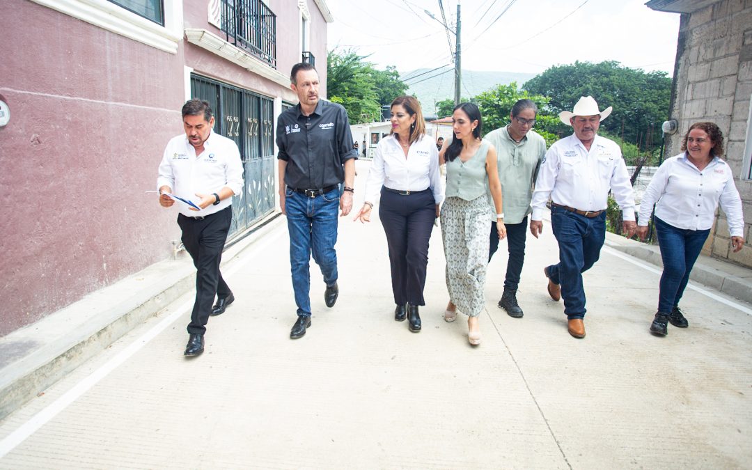Entrega Mauricio Kuri obras de urbanización en Jalpan