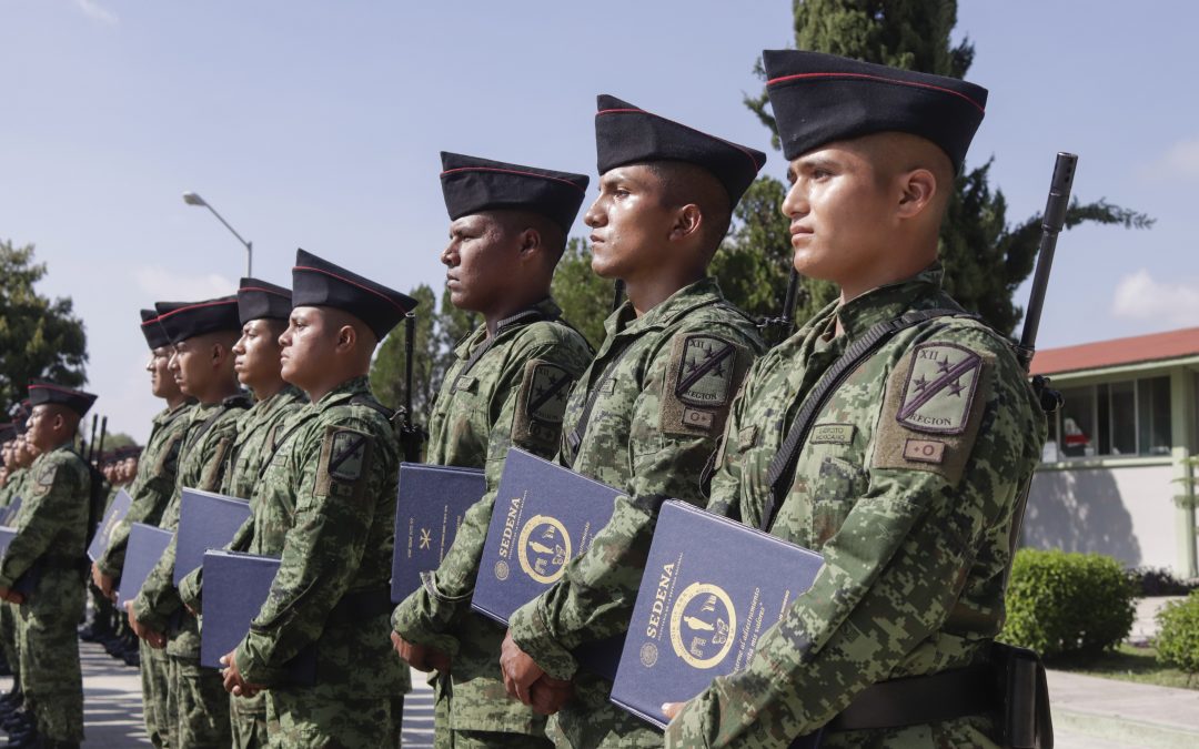 Liberan 106 cartillas de jóvenes c o n s c r i p t o s que cumplieron con el Servicio Militar Nacional en Querétaro