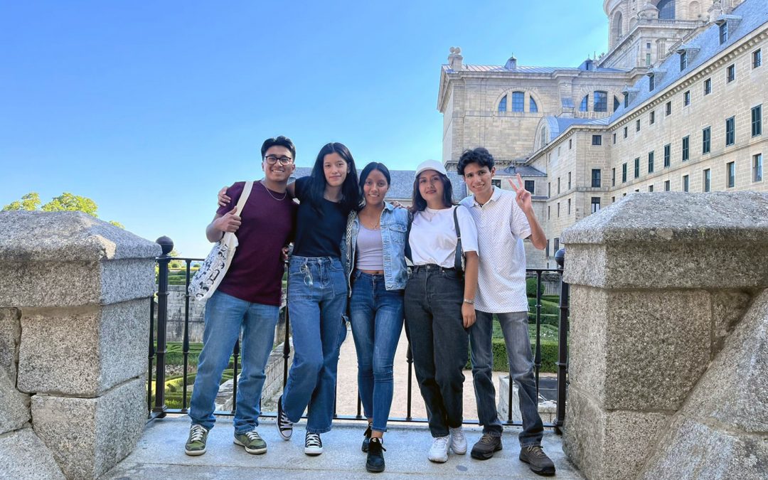 Fortalecen alumnos de UT San Juan su formación profesional en España