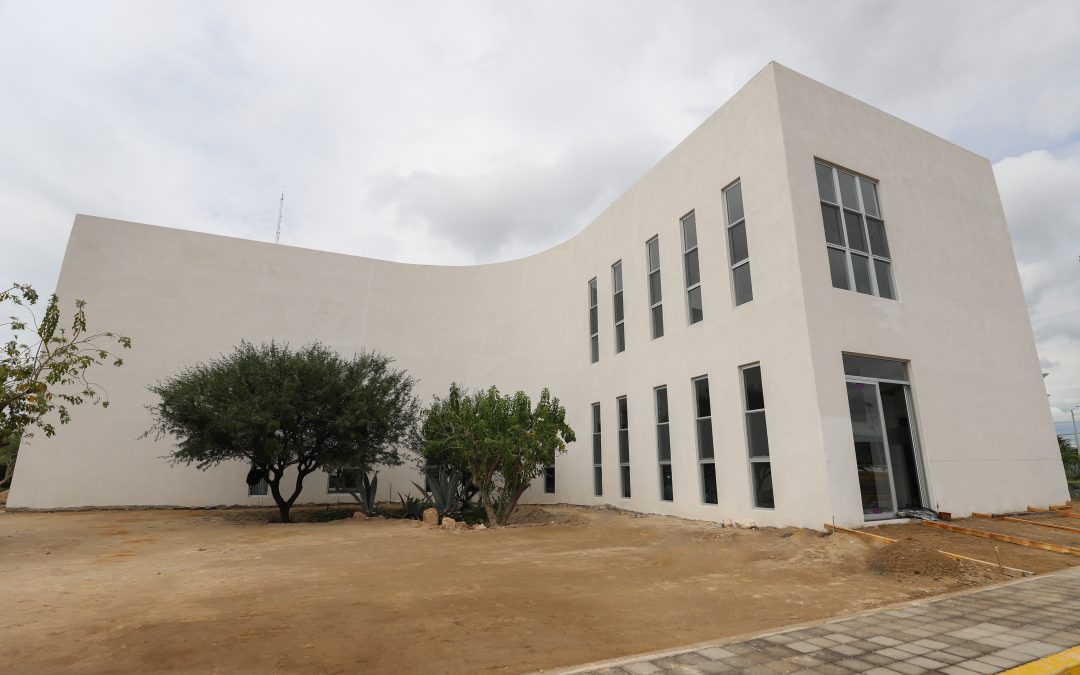 Fortalece UAQ su Patrimonio Histórico  con Archivo Institucional