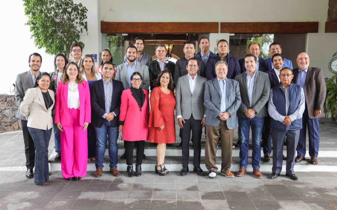 Presenta Chepe Guerrero a Yetsi Beltrán, Carlos Olguín y Gustavo López como integrantes de su gabinete