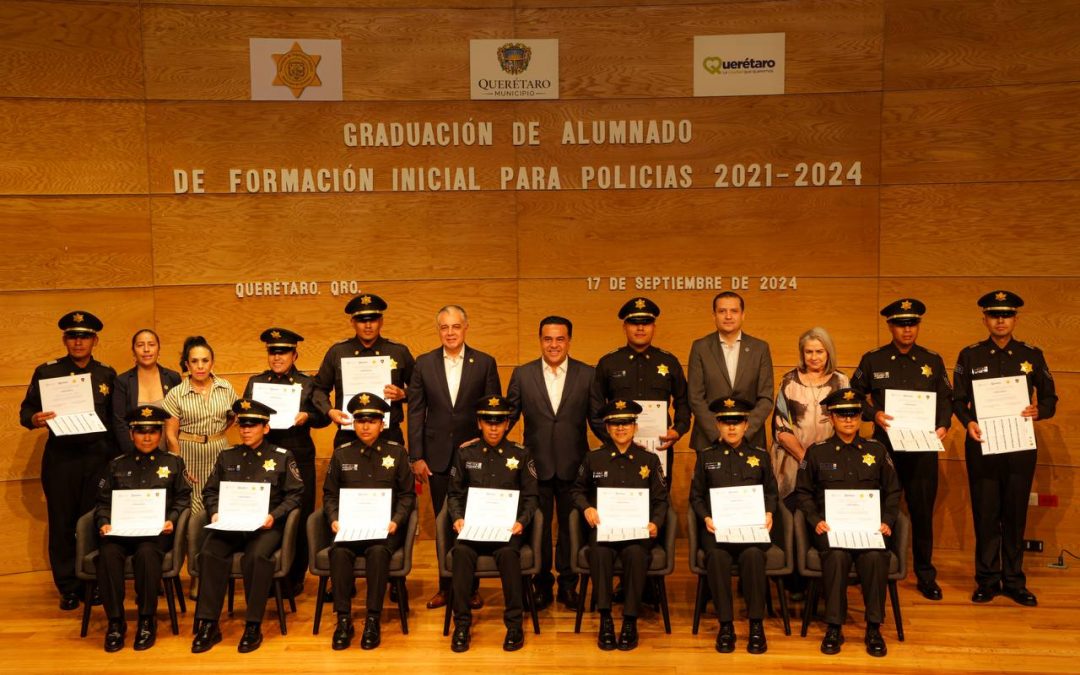 Entregan constancias a 13 graduados del curso de Formación Inicial para Policías