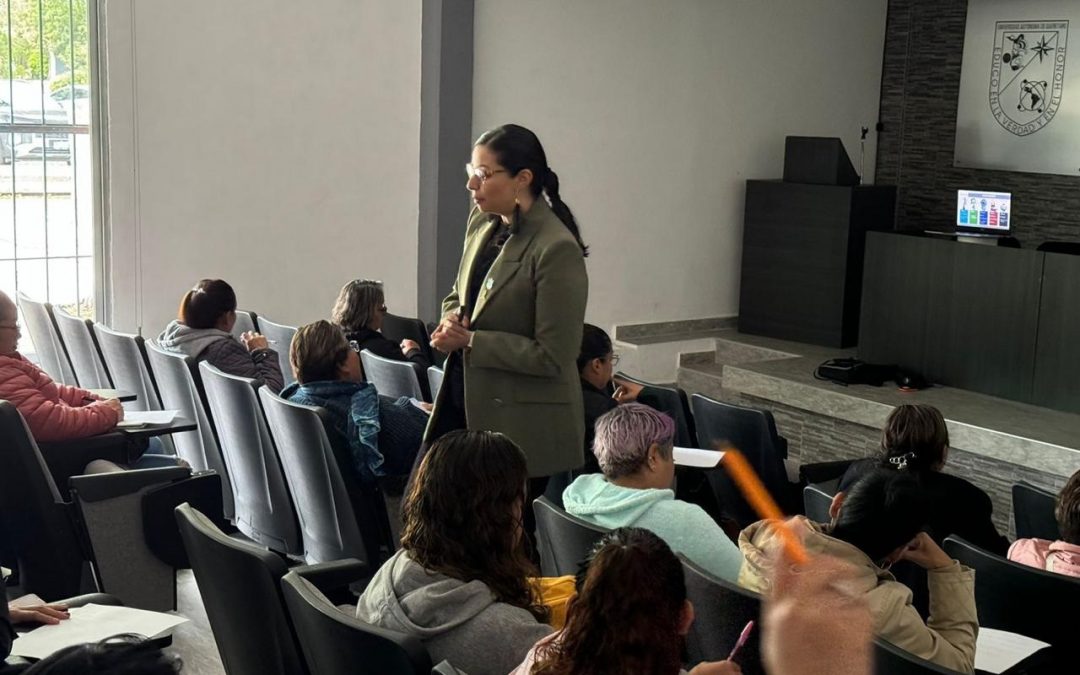 Profesionales de Enfermería se capacitan en salud emocional en el ámbito laboral