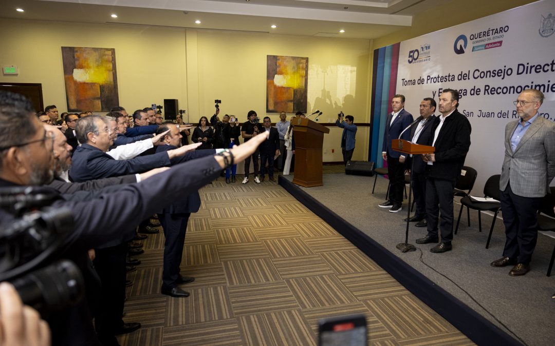 Toma protesta Gobernador a integrantes del Consejo Directivo de Industriales de San Juan del Río