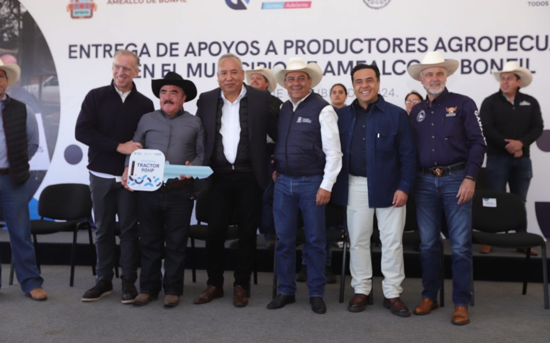 Entrega SEDEA apoyos para productores en Amealco