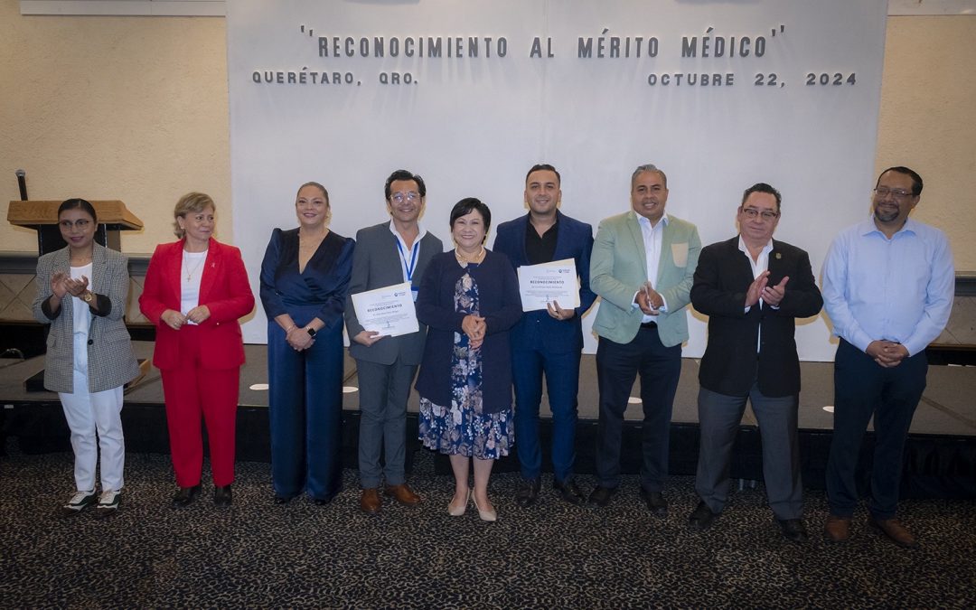 Entrega Secretaria de Salud reconocimientos al Mérito Médico