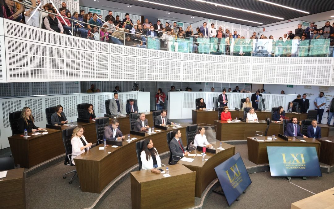 La LXI Legislatura eligió como presidenta de la primera  Mesa Directiva a la diputada Laura Andrea Tovar Saavedra