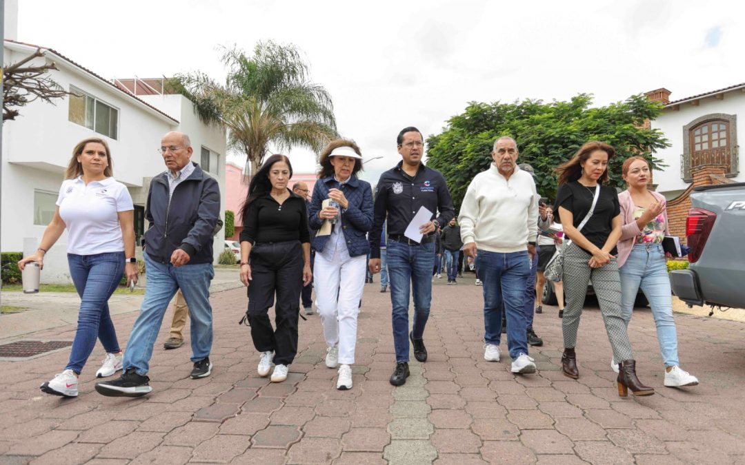 Recorren autoridades municipales fraccionamiento Pueblo Nuevo