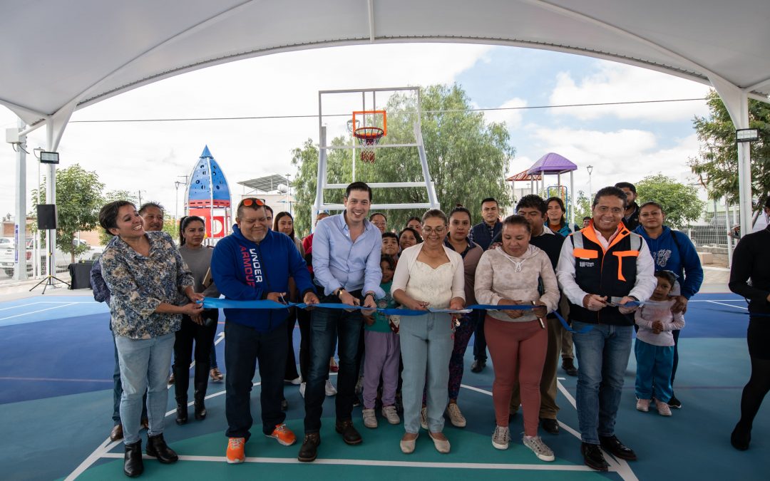 Rodrigo Monsalvo entrega obras por más de 47 millones de pesos