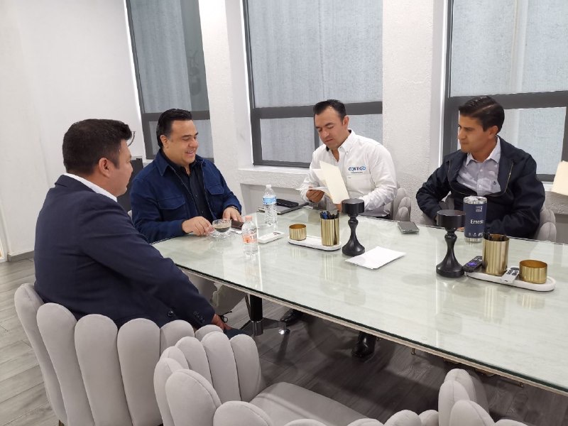 Se reúne Luis Nava con presidentes municipales para fortalecer propuestas de obra social