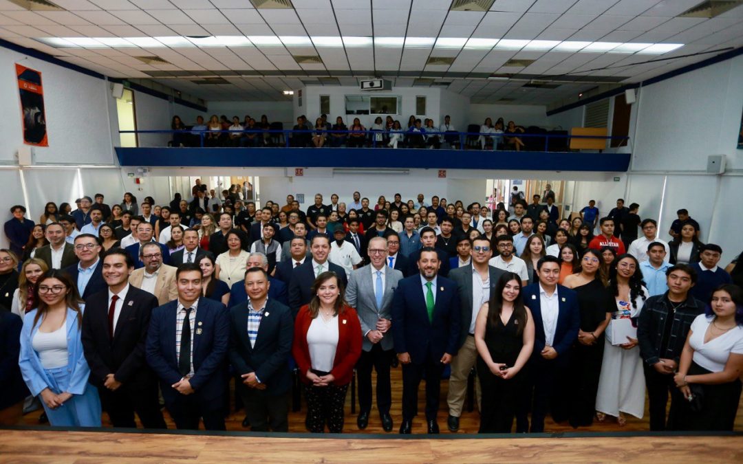 Reconoce Marco Del Prete el valor de los jóvenes en el desarrollo de Querétaro