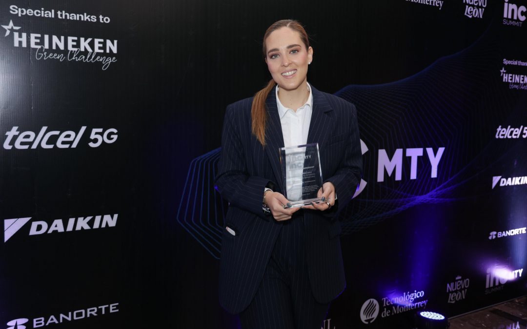 Recibe Virginia Hernández reconocimiento Women in Leadership