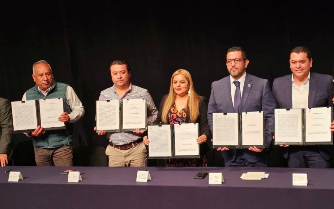 Firma Ruben Hernandez convenio convenio de coordinación y colaboración entre el gobierno estatal y los municipios de Querétaro